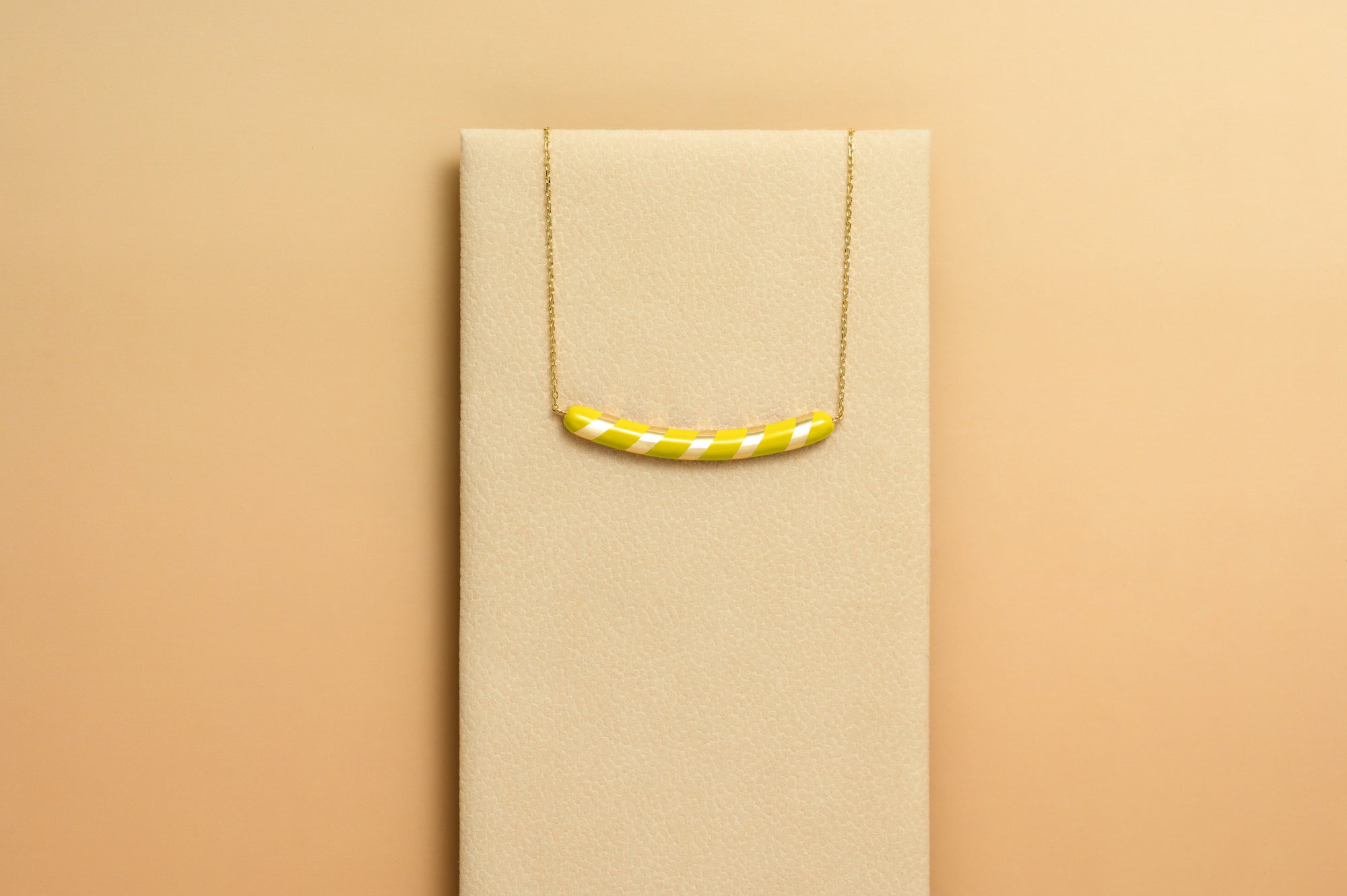 Mommy Necklace - Yellow Lemon (Light)